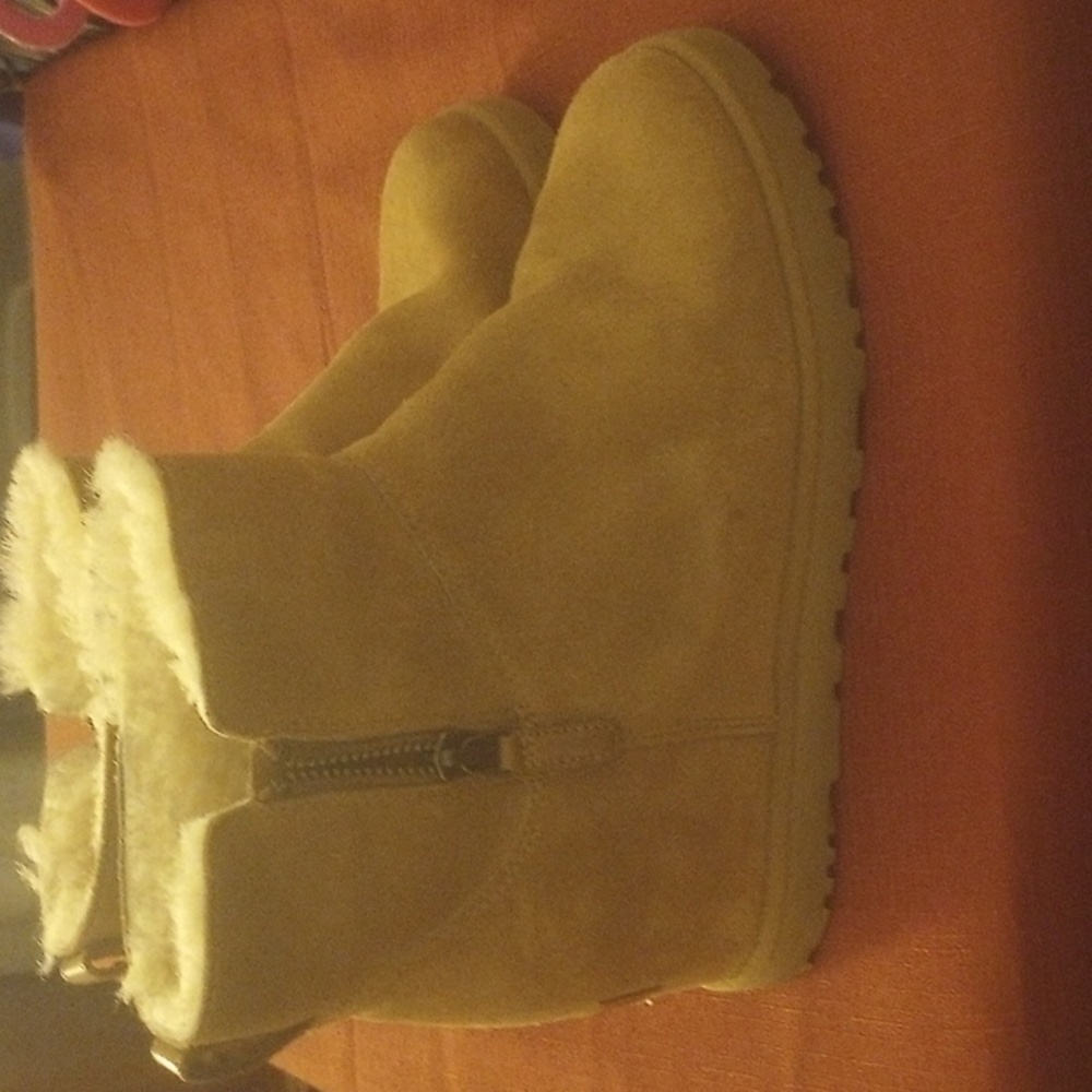 UGG Women’s Classic Femme Mini Boots Suede, Wedge Heel, Size 7